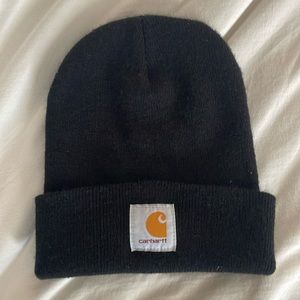 NWOT black Carhartt beanie